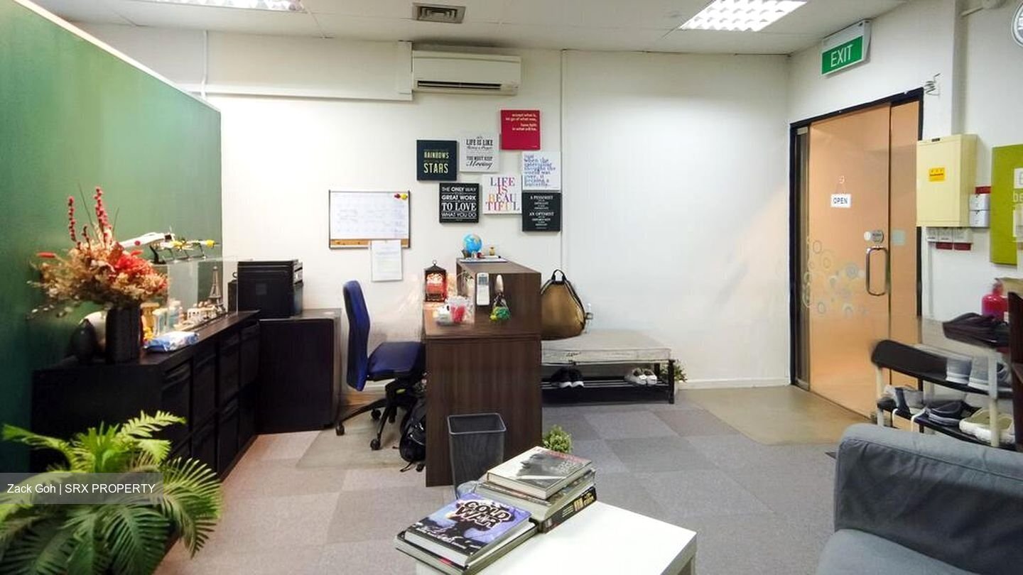 Parkway Centre (D15), Office #456757571